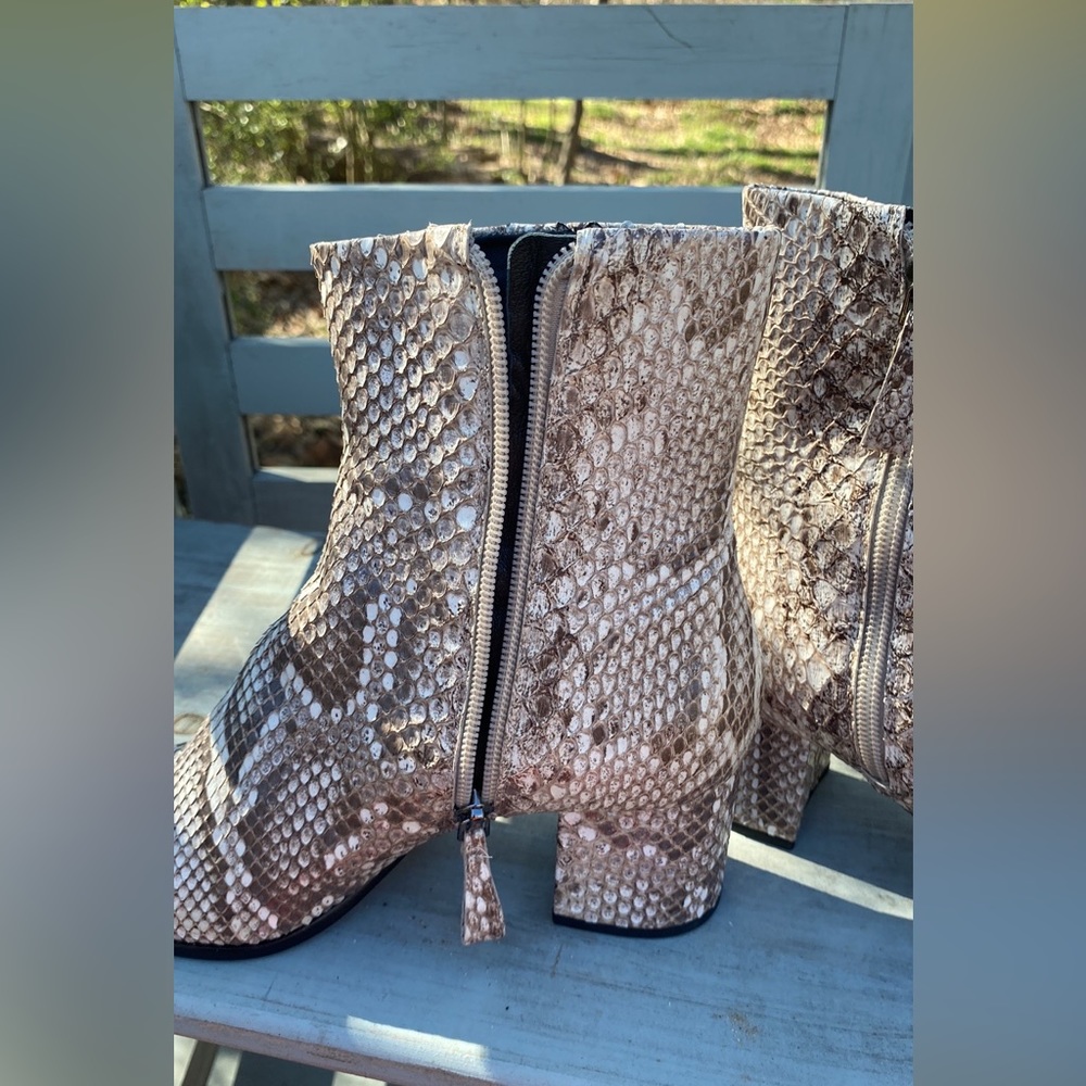 Boots - Picture 12 of 17
